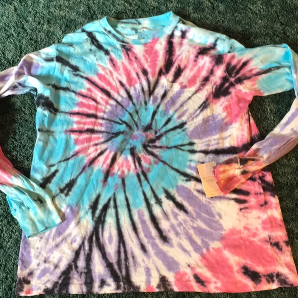 Women’s Southern Spirt Tie Dyed Long Sleeve Shirt. Size XL. NWT